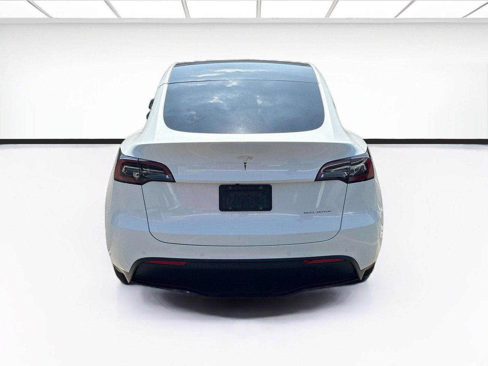 Used 2022 Tesla Model Y Long Range AWD/4WD image 5