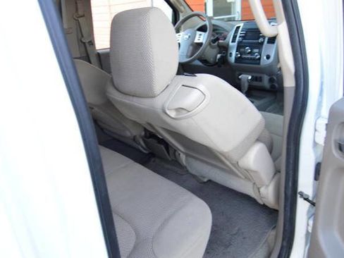 Used 2014 Nissan Frontier SV w/ SV Value Truck Package image 44