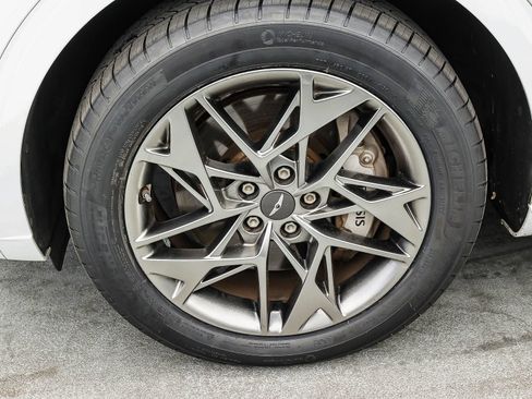 Used 2024 Genesis GV70 2.5T w/ Advanced Package AWD/4WD image 9
