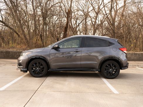 Used 2022 Honda HR-V Sport image 6