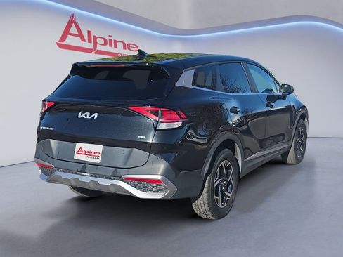 Used 2024 Kia Sportage LX image 5