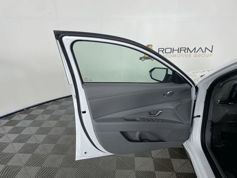 New 2026 Hyundai Elantra Blue image 32