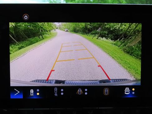 Used 2023 Chevrolet Colorado ZR2 w/ ZR2 Convenience Package III AWD/4WD image 6