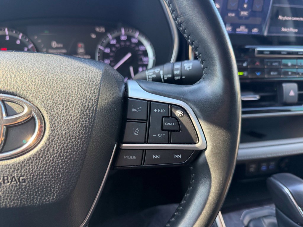 Used 2022 Toyota Highlander Platinum AWD/4WD image 6