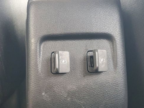 Used 2024 Nissan Kicks SV FWD image 11