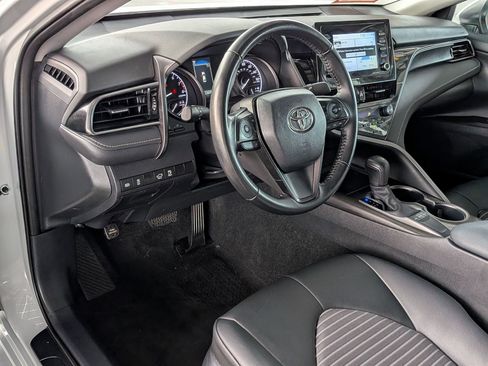 Used 2024 Toyota Camry SE image 13