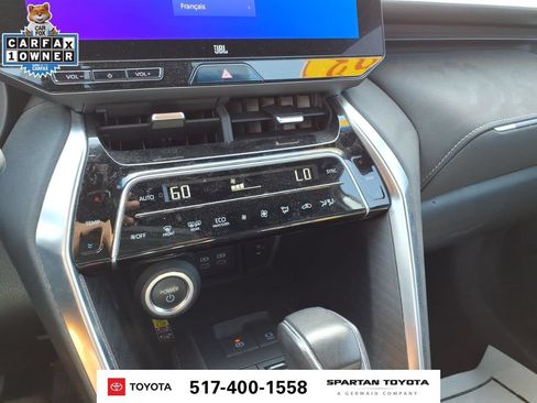 Used 2023 Toyota Venza XLE AWD/4WD image 20
