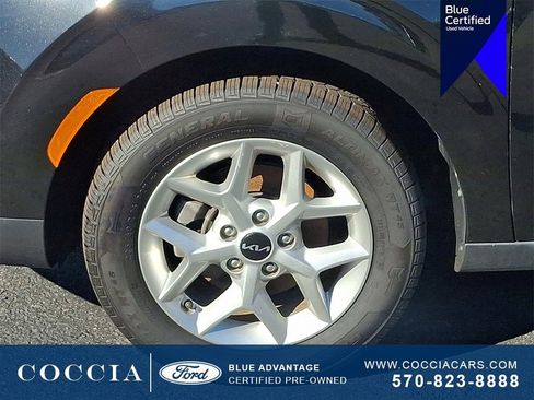 Used 2023 Kia Soul LX w/ LX Technology Package image 8