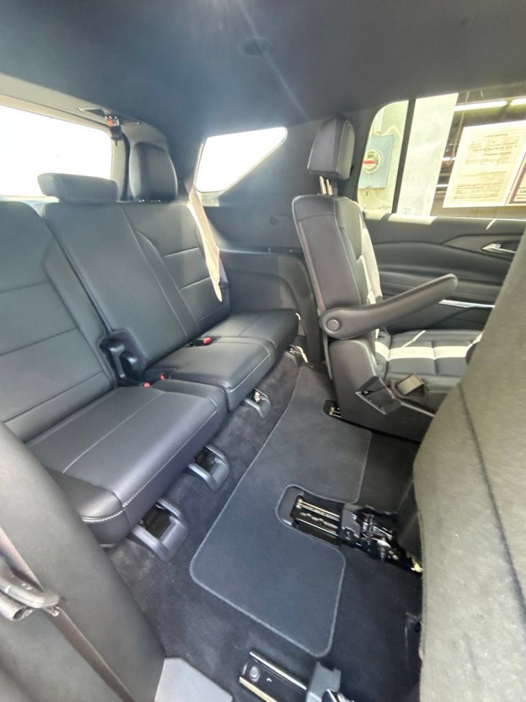 Used 2026 Chevrolet Traverse LT AWD/4WD image 24