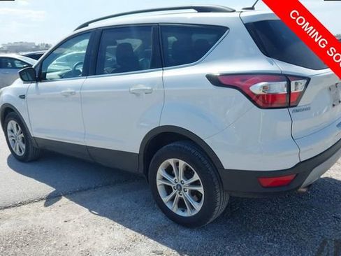 Used 2018 Ford Escape SE AWD/4WD image 3