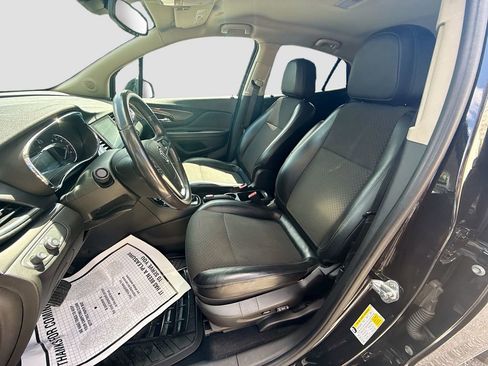 Used 2021 Buick Encore Preferred image 22