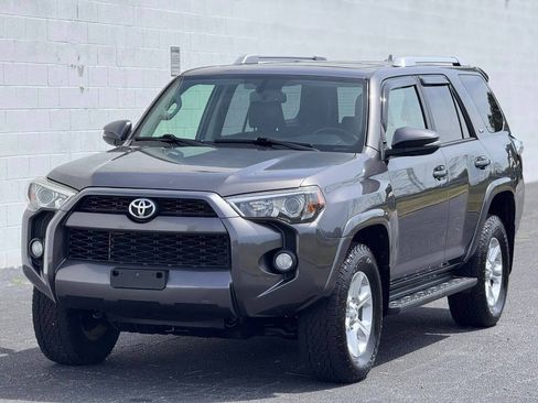Used 2016 Toyota 4Runner SR5 Premium AWD/4WD image 4