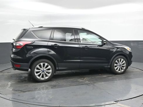 Used 2017 Ford Escape Titanium FWD image 3