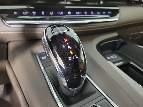 Used 2023 Cadillac Escalade Premium Luxury w/ Performance Package RWD image 30