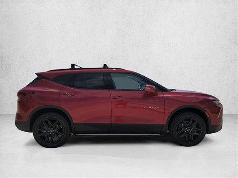 Used 2024 Chevrolet Blazer LT w/ LPO, 'HIT The Road' Package FWD image 4