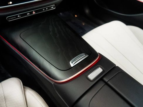 Used 2025 Mercedes-Benz E 350 Sedan image 31