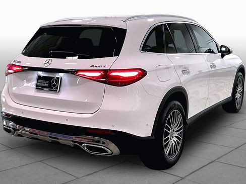 Used 2025 Mercedes-Benz GLC 300 4MATIC image 13