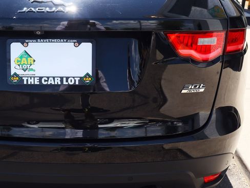 Used 2019 Jaguar F-PACE Prestige image 20