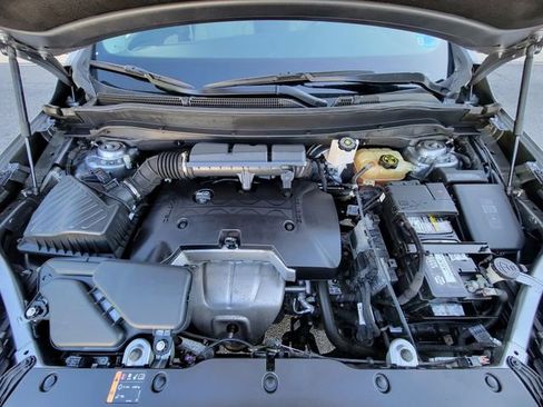 Used 2019 Buick Envision Essence FWD image 13