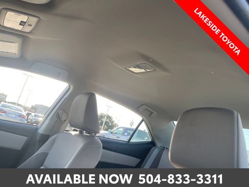 Used 2018 Toyota Corolla LE FWD image 28