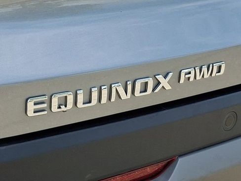 Used 2025 Chevrolet Equinox LT AWD/4WD image 32