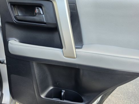 Used 2010 Toyota 4Runner SR5 RWD image 17