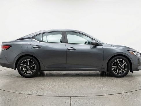 Used 2025 Nissan Sentra SV image 11