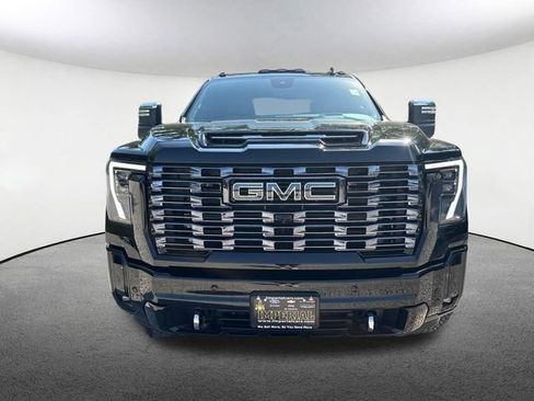 Used 2025 GMC Sierra 2500 Denali Ultimate w/ Max Trailering Package AWD/4WD image 2
