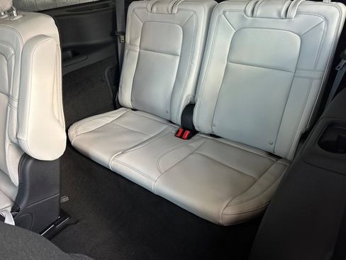New 2026 Lincoln Aviator Reserve AWD/4WD image 13