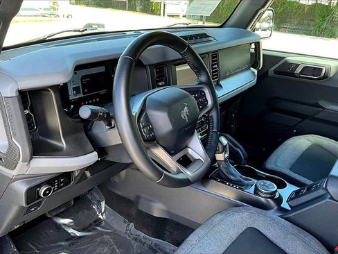 Used 2023 Ford Bronco Big Bend w/ Sasquatch Package image 14