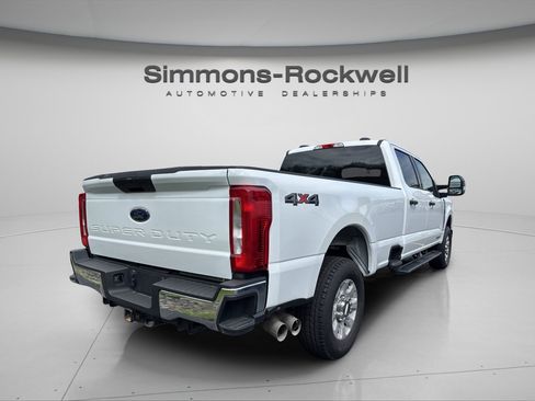 Used 2024 Ford F250 XLT AWD/4WD image 5