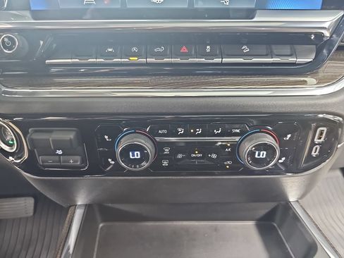 Certified 2024 Chevrolet Silverado 1500 RST AWD/4WD image 28