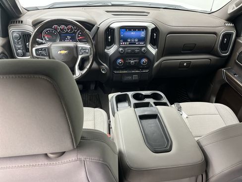 Used 2020 Chevrolet Silverado 1500 LT w/ Convenience Package image 4