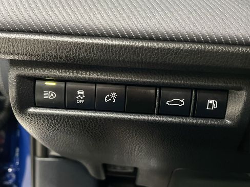 Used 2025 Toyota Camry SE image 37