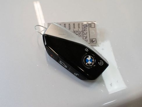 Certified 2026 BMW 740i xDrive AWD/4WD image 27