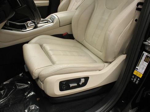 Used 2019 BMW X4 xDrive30i AWD/4WD image 18