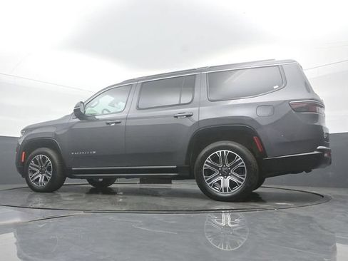 Used 2025 Jeep Wagoneer 4WD image 47