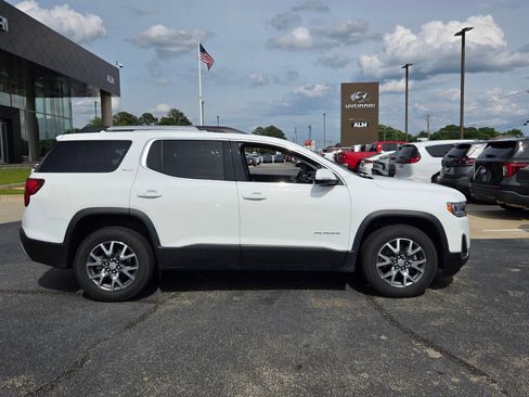 Used 2023 GMC Acadia SLT AWD/4WD image 16