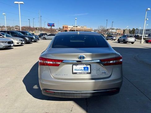 Used 2015 Toyota Avalon Limited image 6
