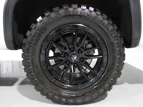 Used 2020 GMC Sierra 1500 AT4 w/ AT4 Premium Package AWD/4WD image 38