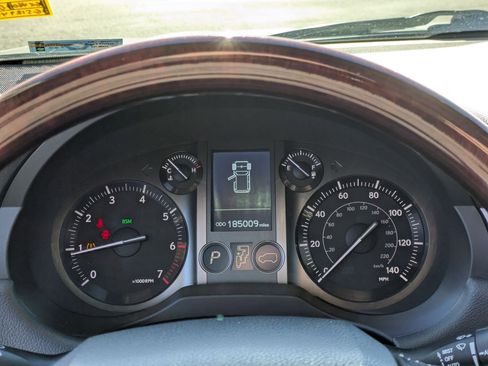 Used 2016 Lexus GX 460 image 19