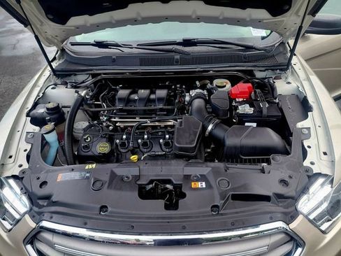 Used 2018 Ford Taurus SE FWD image 31