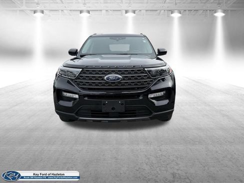 Certified 2022 Ford Explorer XLT w/ Equipment Group 202A image 2