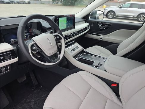 New 2026 Lincoln Aviator Reserve RWD image 16