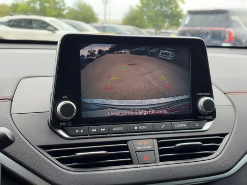 Used 2022 Nissan Altima 2.5 SR image 18