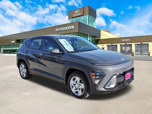 Certified 2026 Hyundai Kona SE FWD image 3
