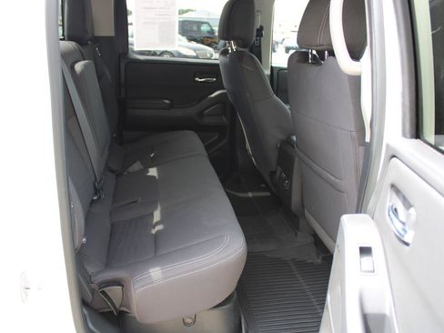 Used 2023 Nissan Frontier SV w/ SV Convenience Package AWD/4WD image 25