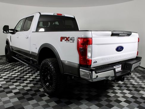 Used 2017 Ford F350 Lariat w/ Lariat Value Package AWD/4WD image 6
