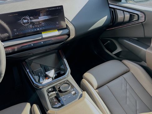 New 2025 BMW X3 xDrive30i w/ Convenience Package image 17