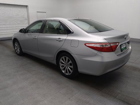 Used 2015 Toyota Camry XLE w/ Moonroof Package image 3